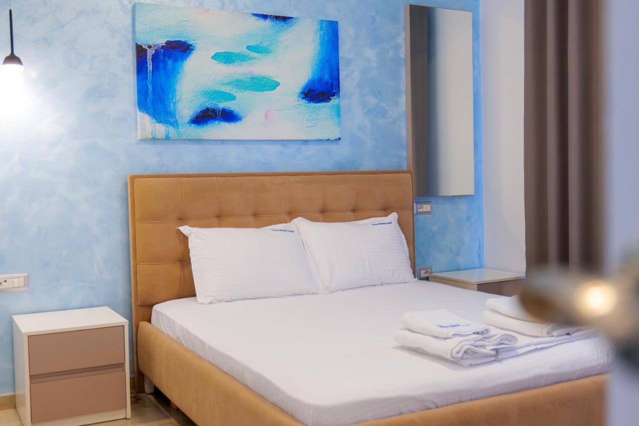 Three Islands Of Hotel